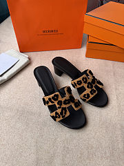 HERMÈS Oasis sandal Brun fumé/Noir - 3