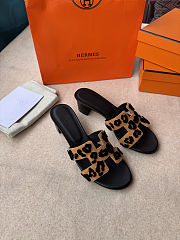 HERMÈS Oasis sandal Brun fumé/Noir - 5