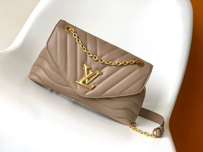Louis Vuitton LV New Wave Chain Bag M58550 Beige - size: 24x14x9cm - 1
