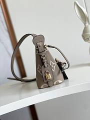 LV All In BB Taupe Gray - M13045 - size: 18 x 12 x 16 cm - 5