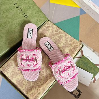 GUCCI Women's Interlocking G slide sandal Pink 
