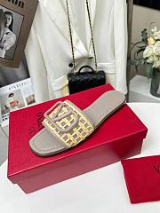 Valentino Garavani Vlogo Woven Flat Sandals Grey - 2