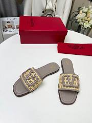 Valentino Garavani Vlogo Woven Flat Sandals Grey - 3
