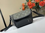 LV Pulse Bag Black - M12618 - size: 22.5x16x5cm (Length x Height x Width) - 1