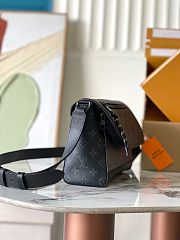 LV Pulse Messenger Bag Black - M12681 - Size: 26.6x17x11cm  - 2