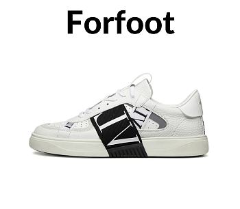 Valentino Garavani Low-Top Calfskin VL7N Sneaker