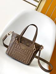 Neverfull Bandoulière Inside Out BB Small Size - 14 x 9 x 24 cm - 1