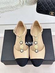 Chanel Beige/Black Canvas and Leather Interlocking CC Logo Ballet Flats  - 1
