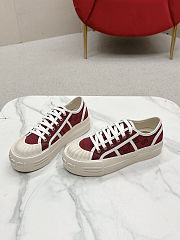 Gucci Women's chunky trainer - 3