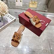 Gucci Women's Interlocking G slide sandal - 2