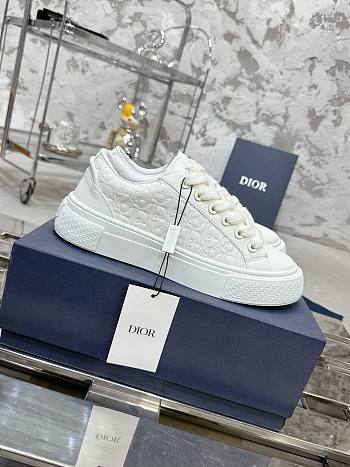 B33 Spin Sneaker White Grained Calfskin 