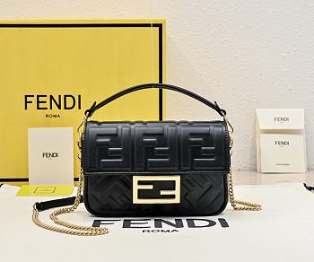 Fendi by Marc Jacobs Baguette Mini Black - size: 26x13x6cm