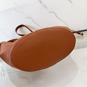 Y large hobo in leather - size: 26-50x15x34cm - 4