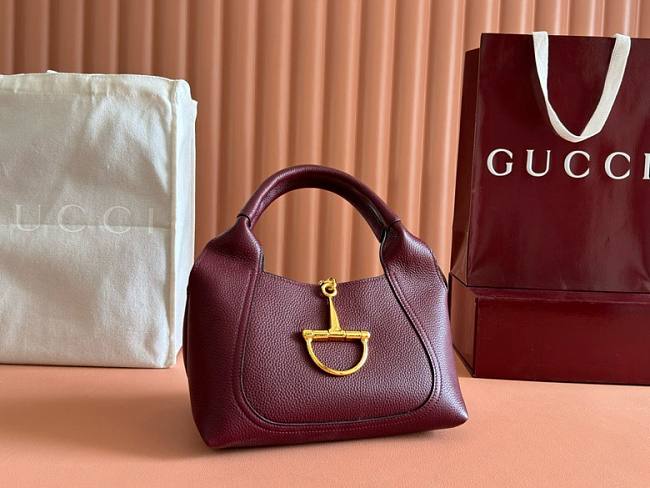 Gucci Softbit shoulder bag in red - size: 27.5 x 21 x 16cm - 1