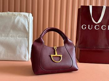 Gucci Softbit shoulder bag in red - size: 27.5 x 21 x 16cm