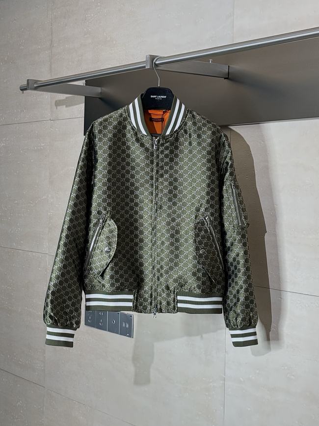 Gucci jacquard jacket with GG Shadow motif in green and white - 1