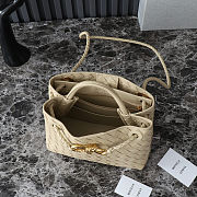 Bottega Veneta Women's Small Andiamo - size: 25×22×10.5 - 2