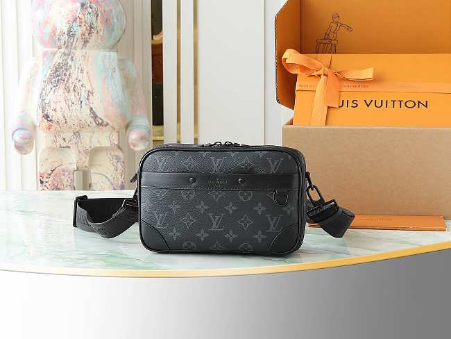 LV Alpha Messenger Men Bag - size: 24 x 16 x 8cm - 1