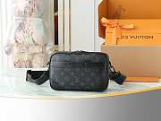 LV Alpha Messenger Men Bag - size: 24 x 16 x 8cm - 1