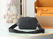 LV Alpha Messenger Men Bag - size: 24 x 16 x 8cm - 5