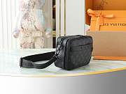 LV Alpha Messenger Men Bag - size: 24 x 16 x 8cm - 4