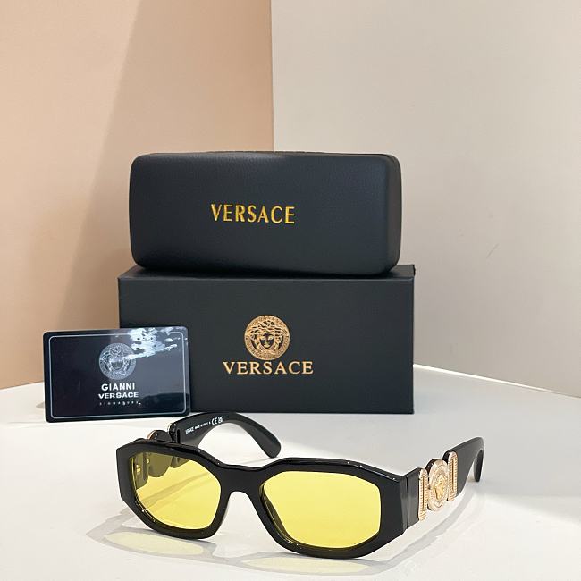 Versace Eyewear Medusa Biggie rectangle-frame Sunglasses - size: 53 ports 18-140 - 1