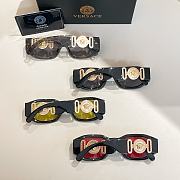 Versace Eyewear Medusa Biggie rectangle-frame Sunglasses - size: 53 ports 18-140 - 3