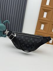 LV Discovery Bumbag PM - size: 44 x 15 x 9cm - 5