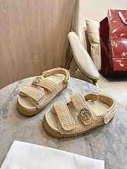 Gucci Women's sandal with Double G Beige - 3