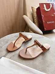 Gucci Women's thong sandal with Horsebit in light brown  - 4