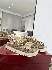 Gucci Women's sandal with Double G - 3