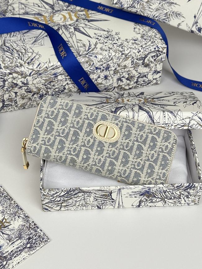 Dior Jolie Voyageur Slim Wallet Light Ivory - size: 19.5.×10.5×3cm - 1