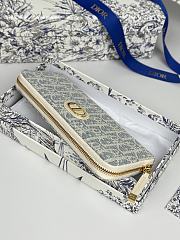 Dior Jolie Voyageur Slim Wallet Light Ivory - size: 19.5.×10.5×3cm - 2
