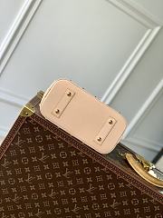 LV x TM Alma BB Murikami - size: 17.5 x 11.5 x 23.5cm - 5