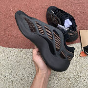 Adidas Yeezy 700 V3 'Clay Brown' - GY0189 - 4