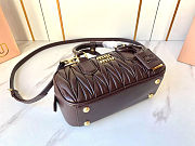 Miu Miu Arcadie matelassé leather tote bag in brown - size: 22X10.5X7.5 cm - 4
