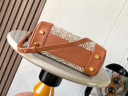 Loewe Amazona 23 Bag Brown Leather - size: 23x10x15cm - 4