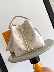 LV NéoNoé MM Monogram Empreinte Leather - size: 26 x 17.5 x 26cm  - 1