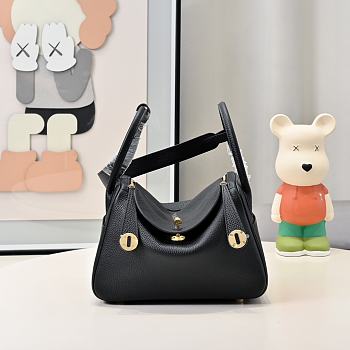 Hermes Sac Lindy 26 Black - size: 26x18x12cm