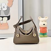 Hermes Lindy 26 bag brown - size:  26x18x12cm - 1