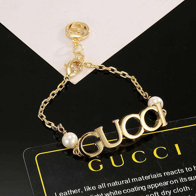 Gucci retro letter bracelets are high-end and beautiful - 1