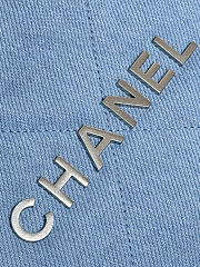 CHANEL 22 SMALL HANDBAG DENIM 39cm - 2