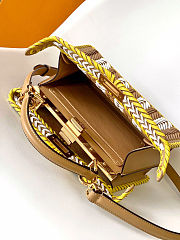 Fendi Peekaboo Mini crossbody bag in brown - yellow color size 27 cm - 2