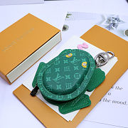 LV blue frog keychain - 2