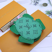 LV blue frog keychain - 3
