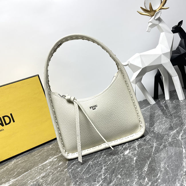 FENDI mini Fendessence Selleria tote bag size 21x28x7cm - 1