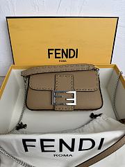 Fendi Women's Brown Baguette Mini Leather Shoulder Bag 19.5x4.5x13cm - 1