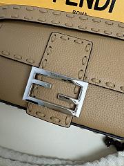 Fendi Women's Brown Baguette Mini Leather Shoulder Bag 19.5x4.5x13cm - 3