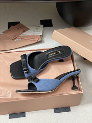 Miumiu minimalist bow-strap kitten heel sand height: 5.5cm - 3