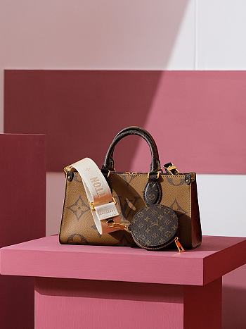 Louis Vuitton OnTheGo East West bag in Monogram 25*13*10 cm